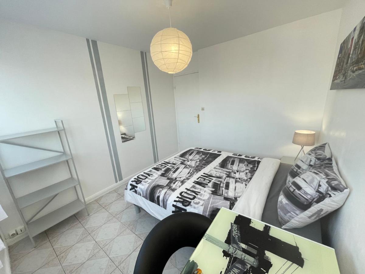 Chambre Privee En Colocation Dans Un Appartement Au Centre De Rillieux La Pape Zewnętrze zdjęcie
